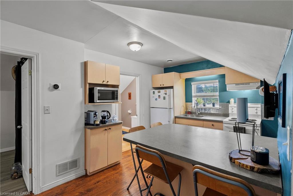 25 Bessey Street Property Photo 28