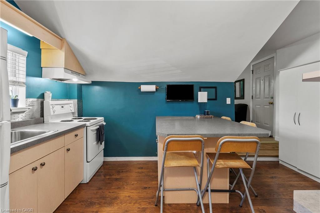 25 Bessey Street Property Photo 29