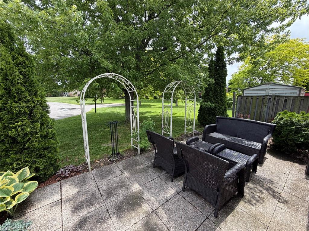 9 Gates Lane Property Photo 1