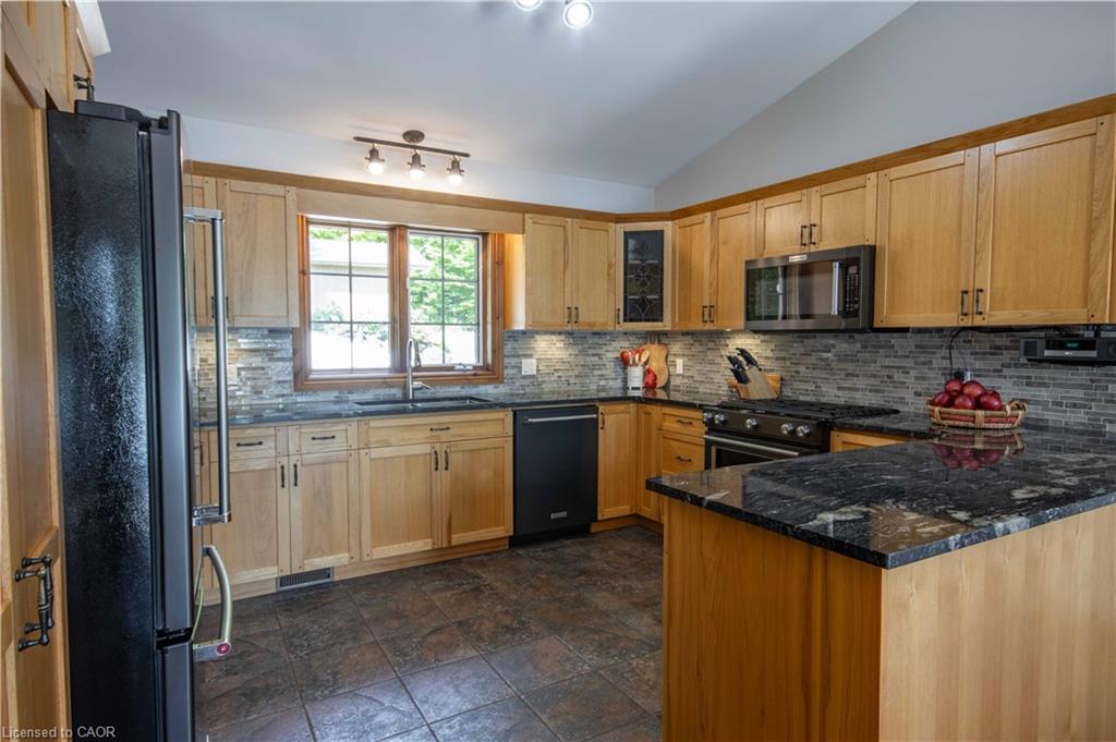 165 Lakeshore Drive Property Photo 20