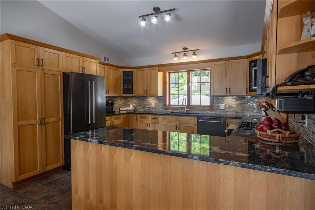 165 Lakeshore Drive Property Photo 21