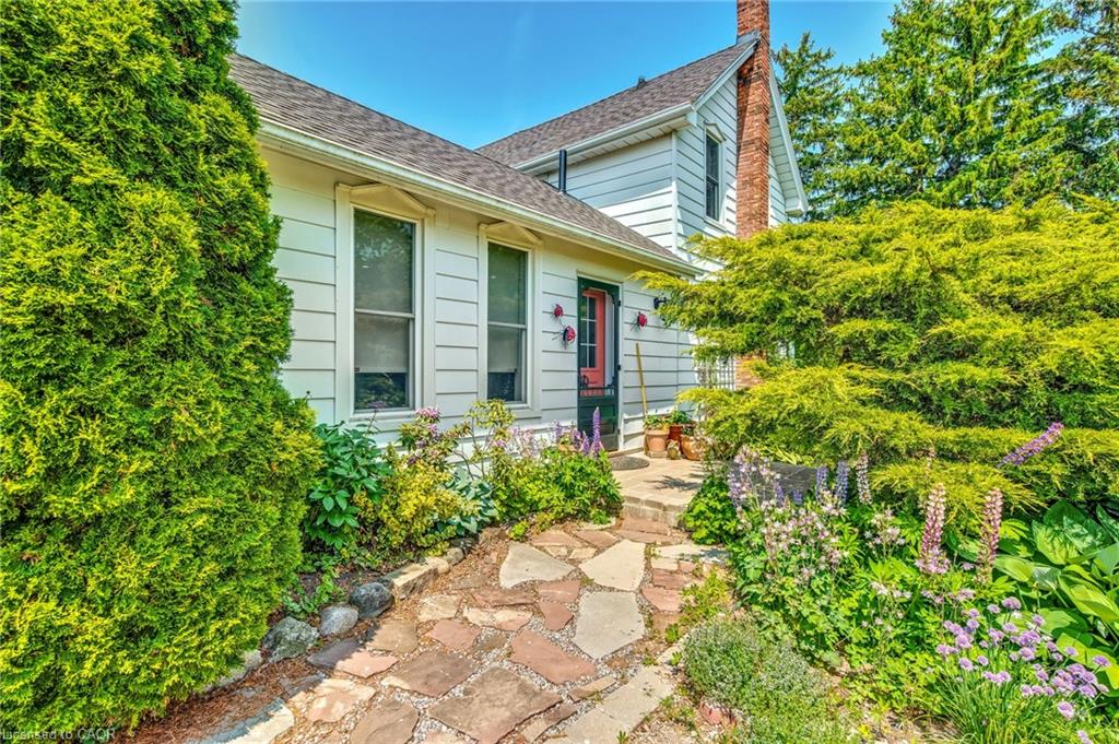 519 Queenston Road Property Photo 4
