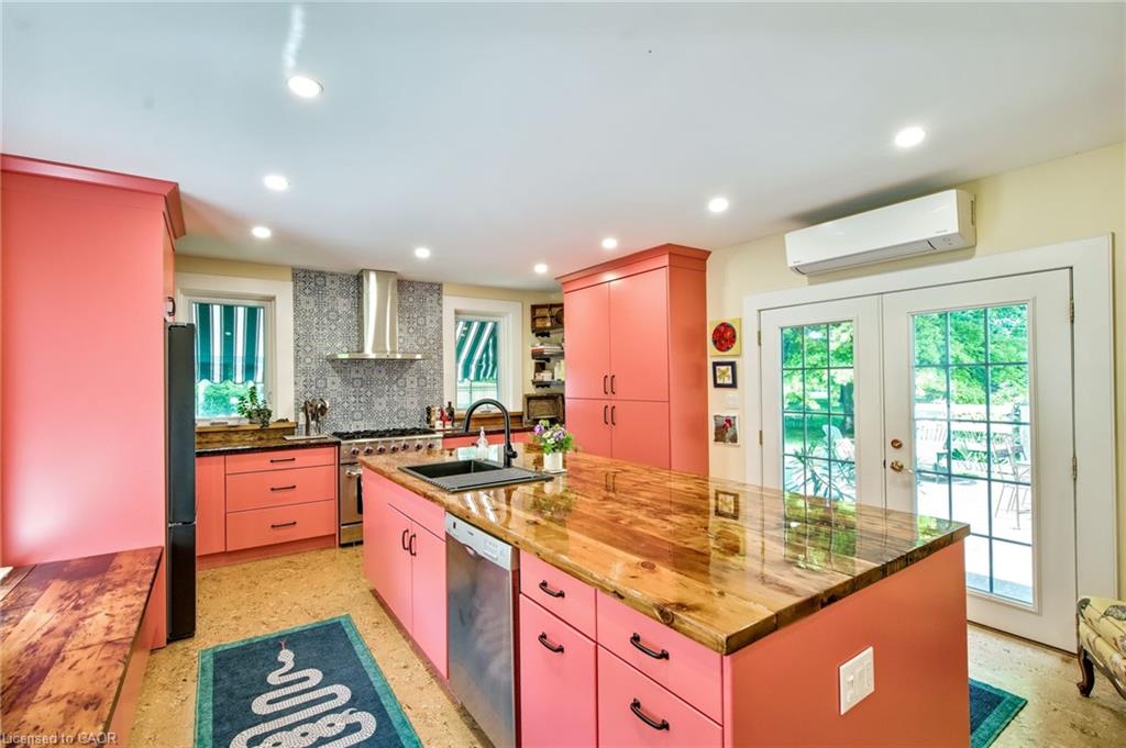 519 Queenston Road Property Photo 10