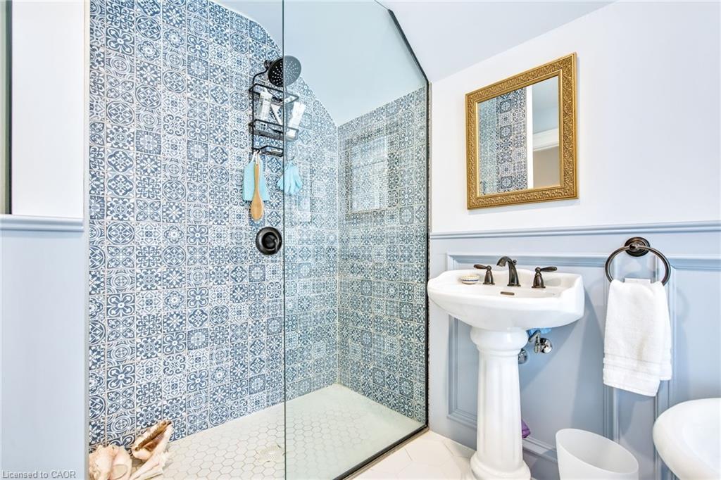 519 Queenston Road Property Photo 20
