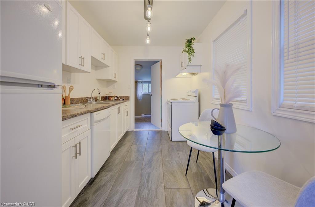 73 East 33rd Street Property Photo 4