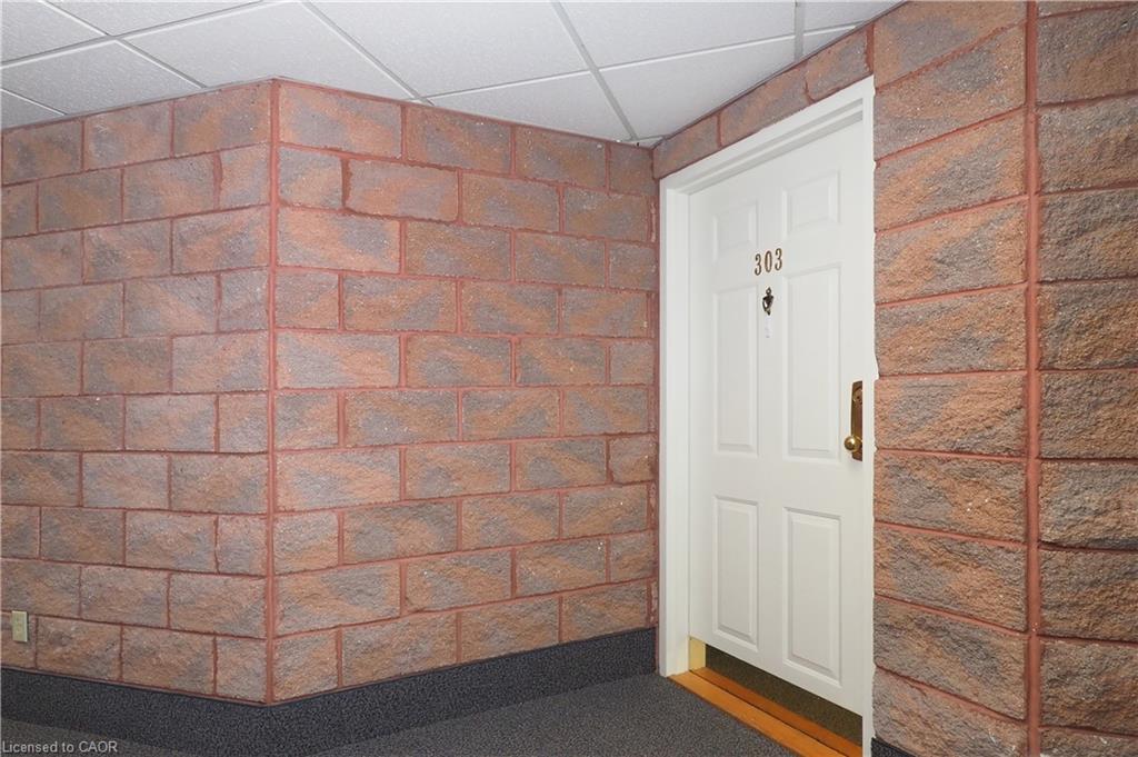303-35 Bute Street Property Photo 2