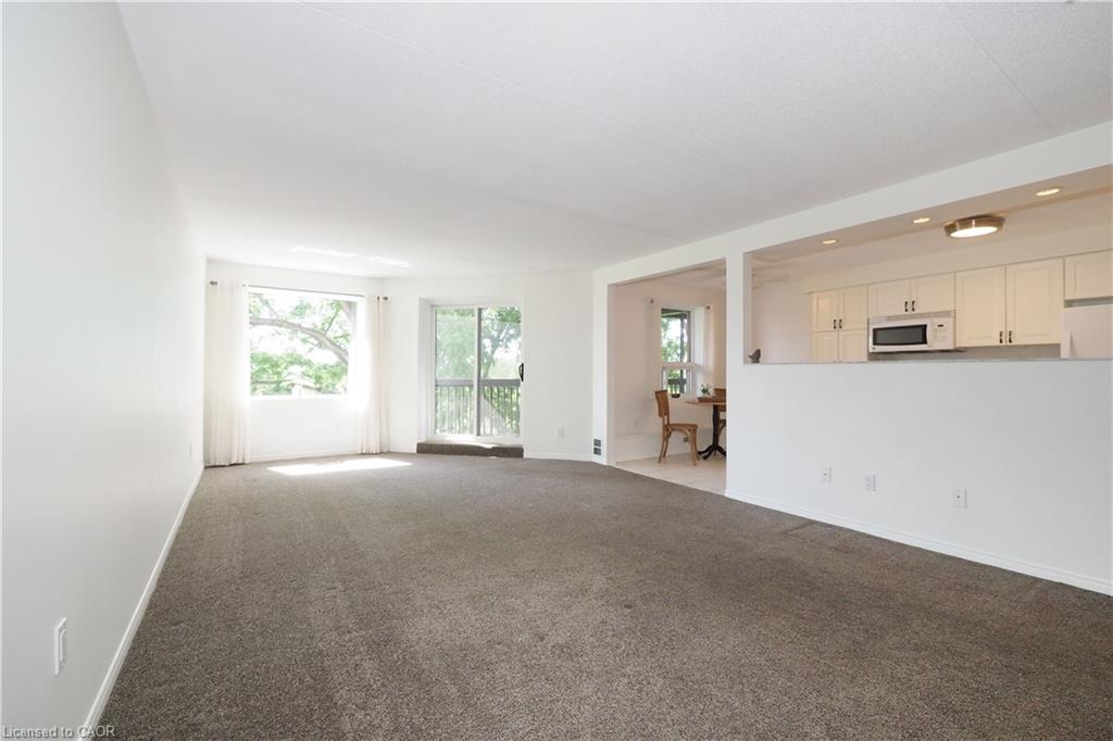303-35 Bute Street Property Photo 5