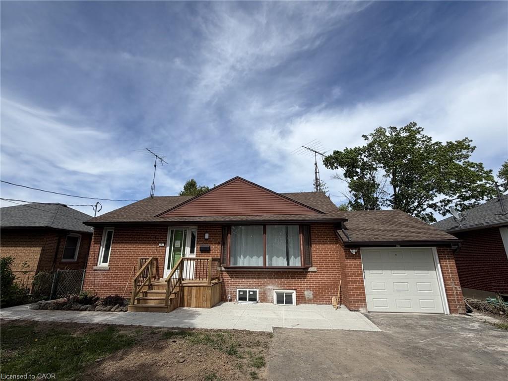 377 Martin Street Property Photo 1