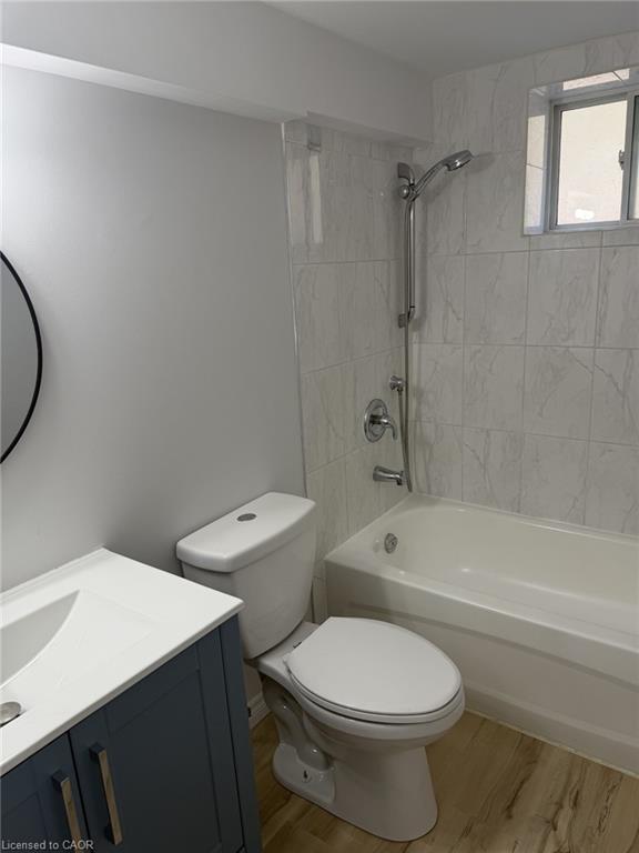 377 Martin Street Property Photo 4