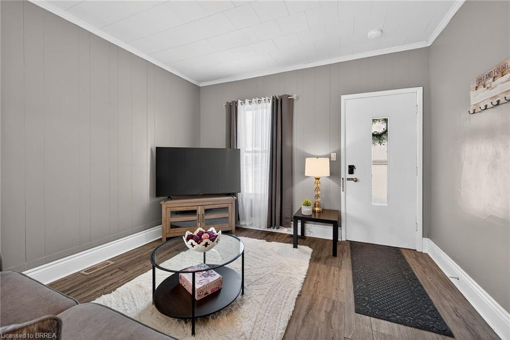 27 High Street Property Photo 12