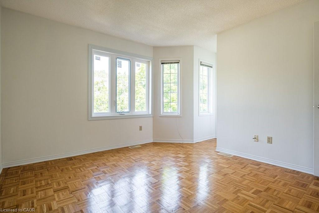 10-266 Limeridge Road E Property Photo 21