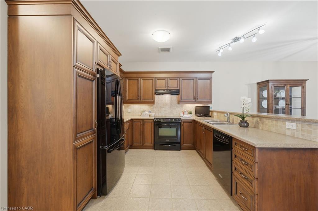 6 Manorwood Road Property Photo 2