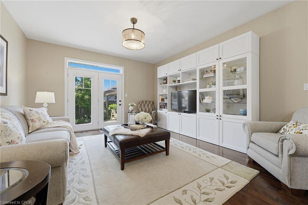 6 Manorwood Road Property Photo 4