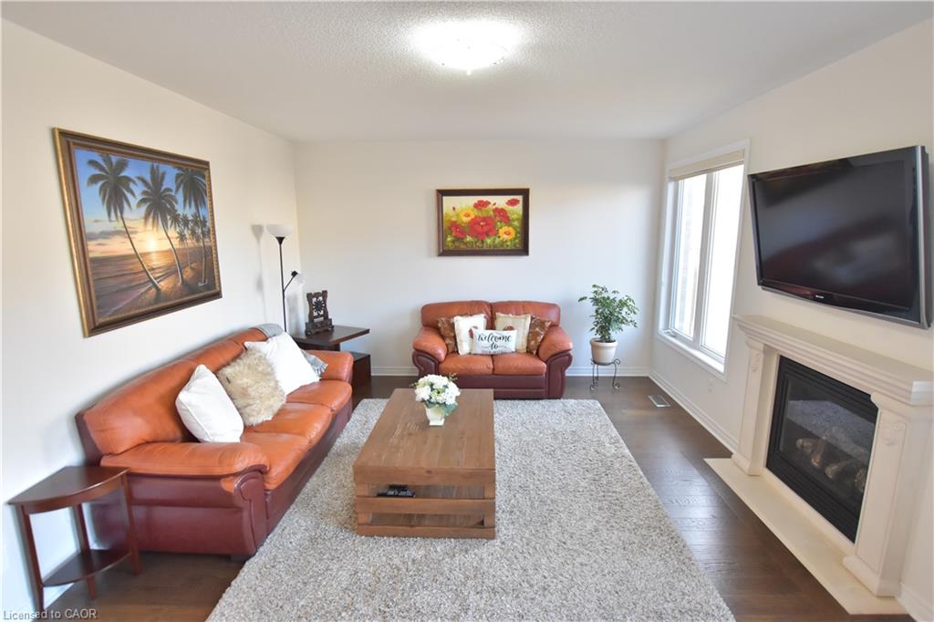 512 Terrington Crescent Property Photo 4