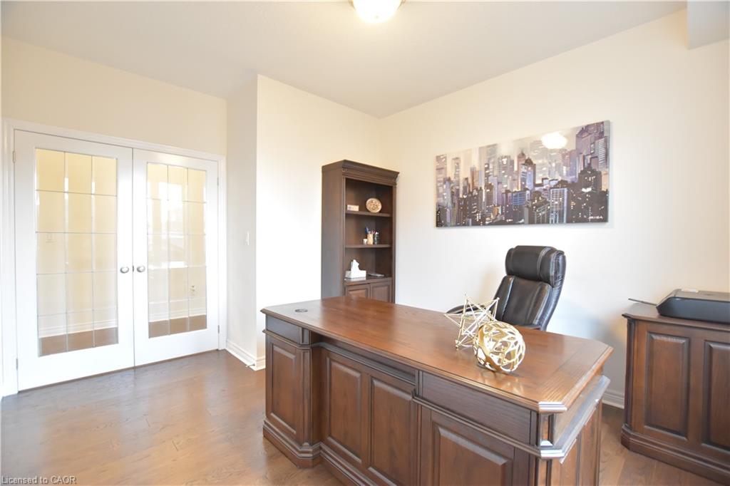 512 Terrington Crescent Property Photo 16