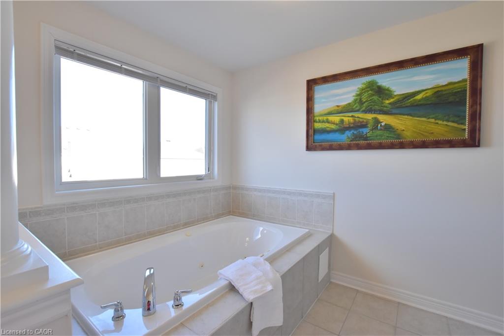 512 Terrington Crescent Property Photo 32