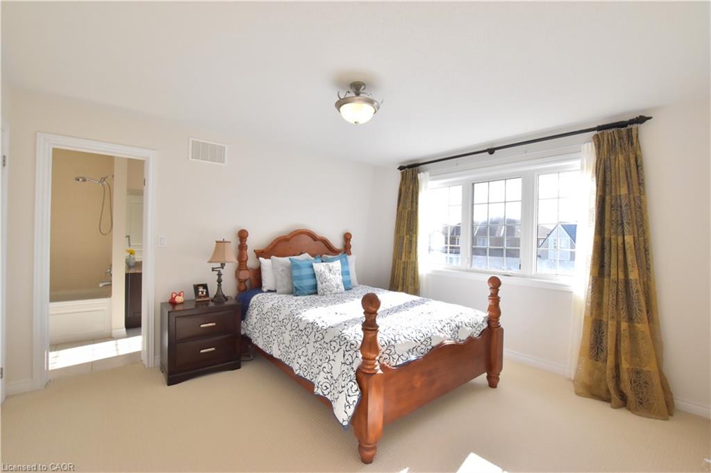 512 Terrington Crescent Property Photo 34