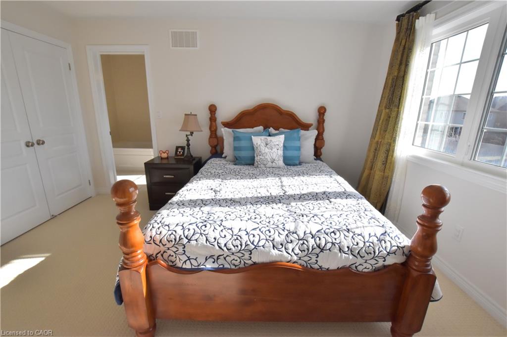 512 Terrington Crescent Property Photo 35