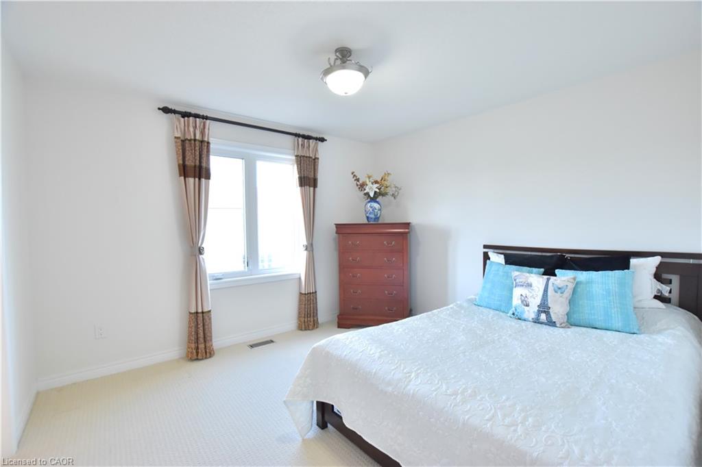 512 Terrington Crescent Property Photo 42