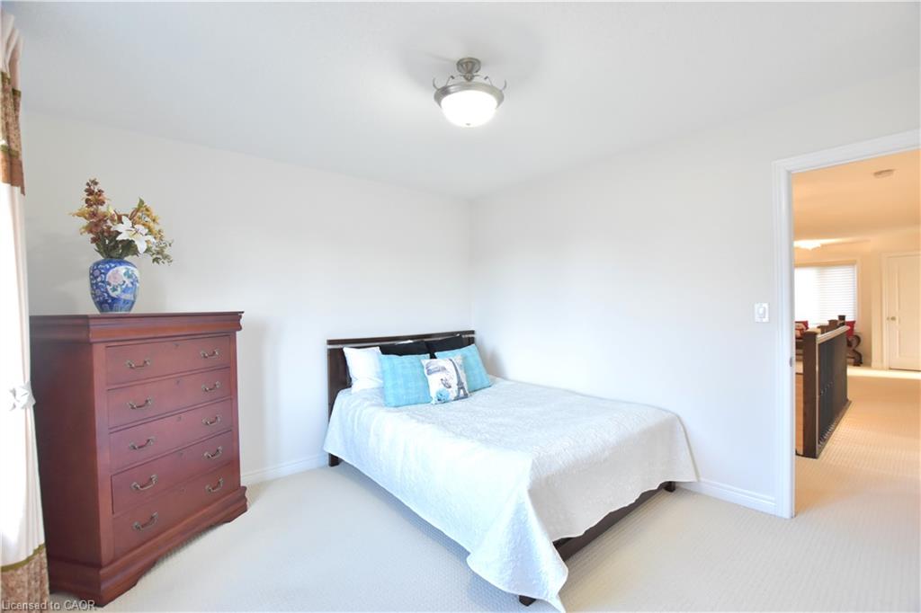 512 Terrington Crescent Property Photo 43
