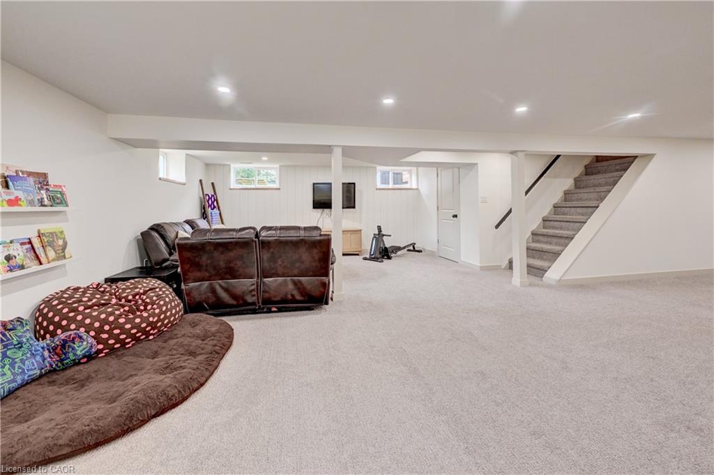 131 Byron Street Property Photo 28