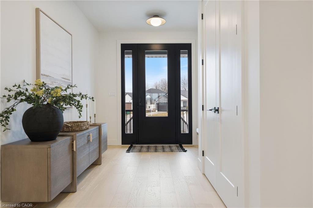 12 Macneil Court Property Photo 2
