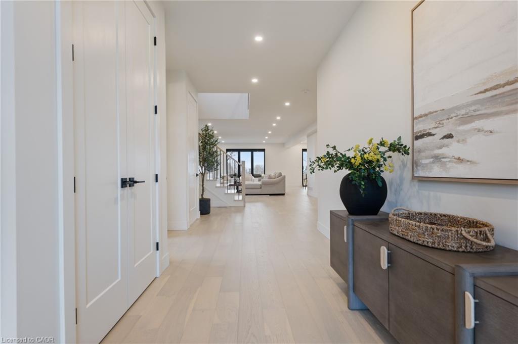 12 Macneil Court Property Photo 3