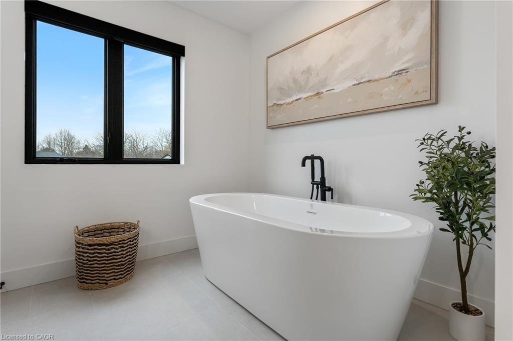 12 Macneil Court Property Photo 32