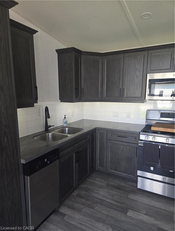 30-22220 Charing Cross Road Property Photo 8