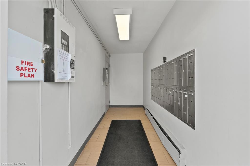 37-456 Carlton Street Property Photo 3