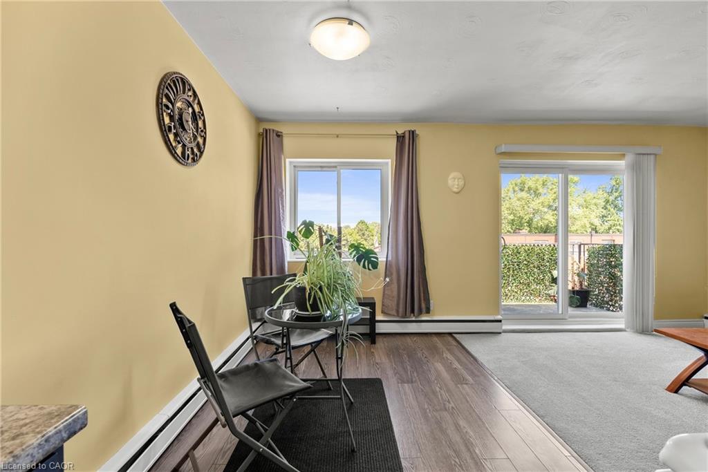 37-456 Carlton Street Property Photo 11
