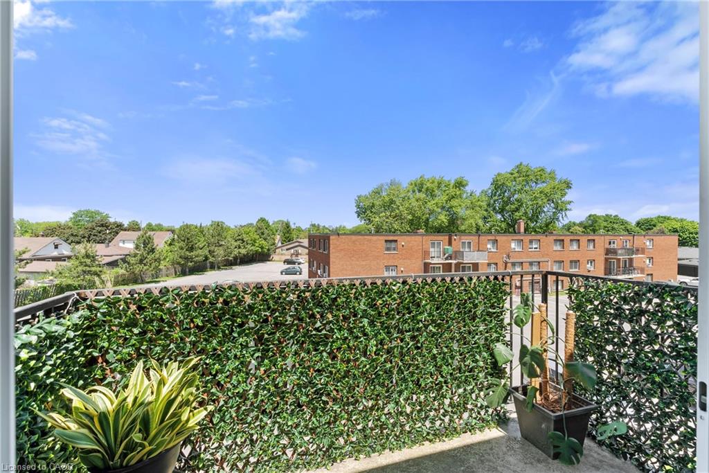 37-456 Carlton Street Property Photo 18