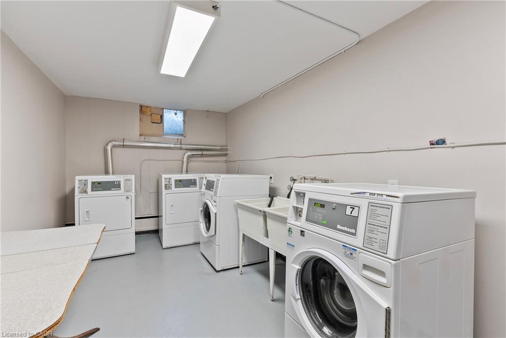 37-456 Carlton Street Property Photo 24