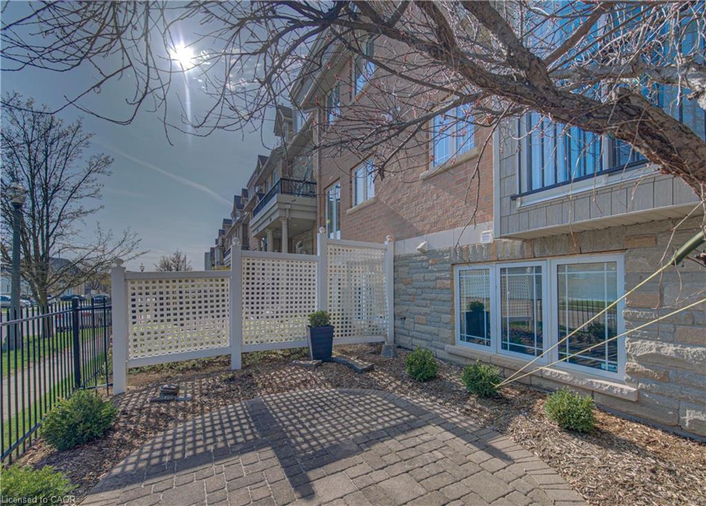 32 Bruce Street Property Photo 2