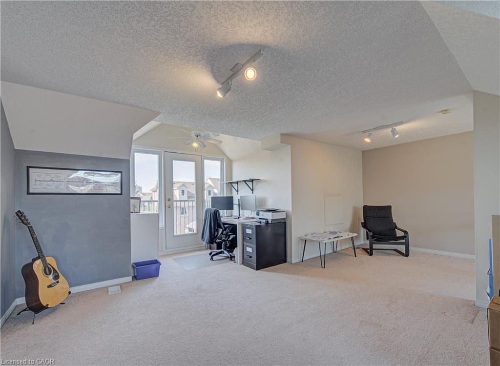 32 Bruce Street Property Photo 12