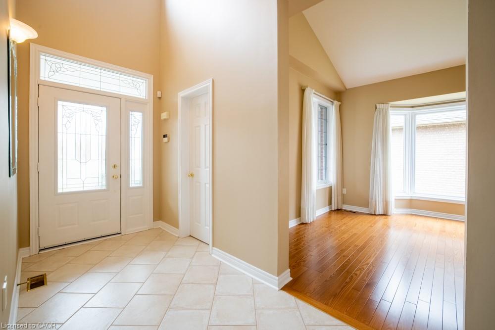 8 Sophie Court Property Photo 6