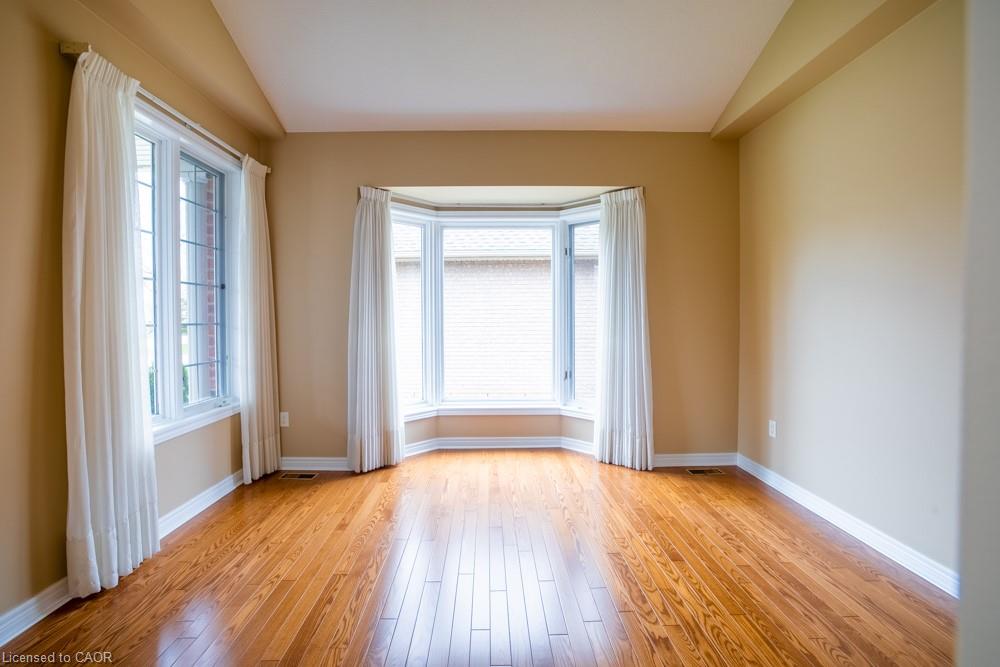 8 Sophie Court Property Photo 7
