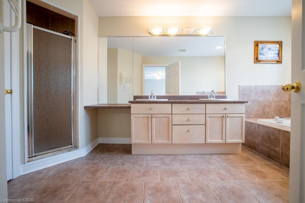 8 Sophie Court Property Photo 27