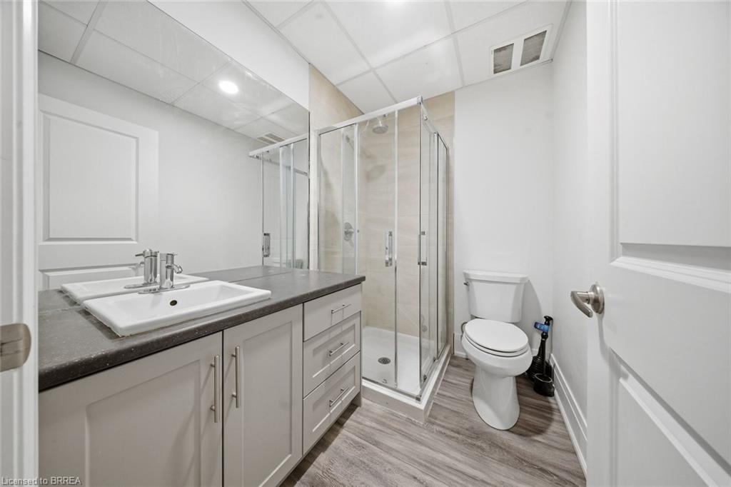201-11 Queen Street Property Photo 10