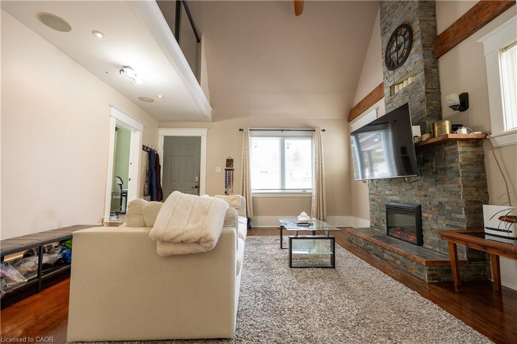 293 Charette Street Property Photo 4