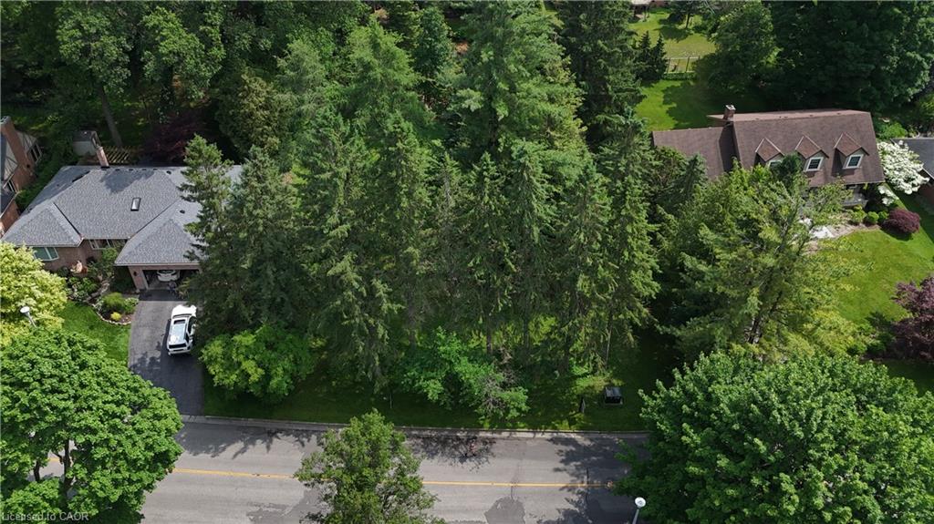 152 Mccall Crescent Property Photo 7