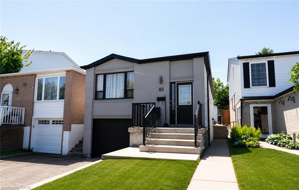 65 Garden Crescent Property Photo 1