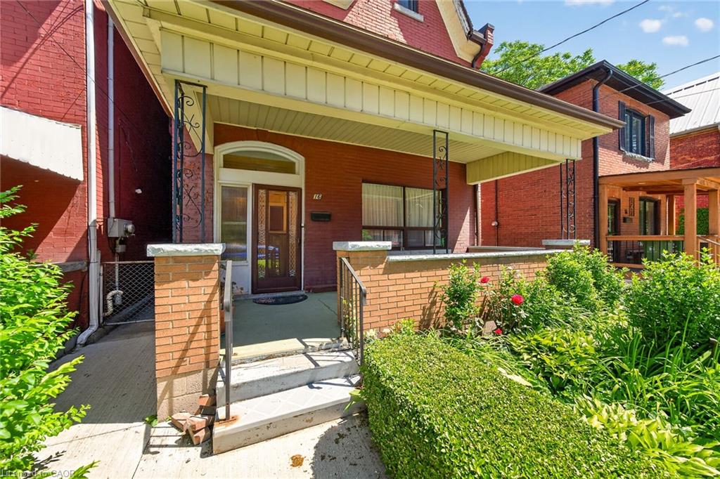 16 Mulberry Street Property Photo 3