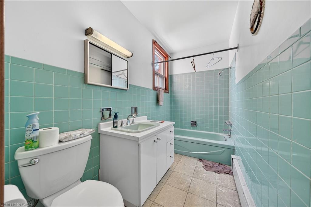 16 Mulberry Street Property Photo 11