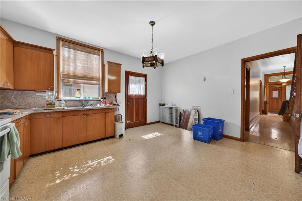 16 Mulberry Street Property Photo 13