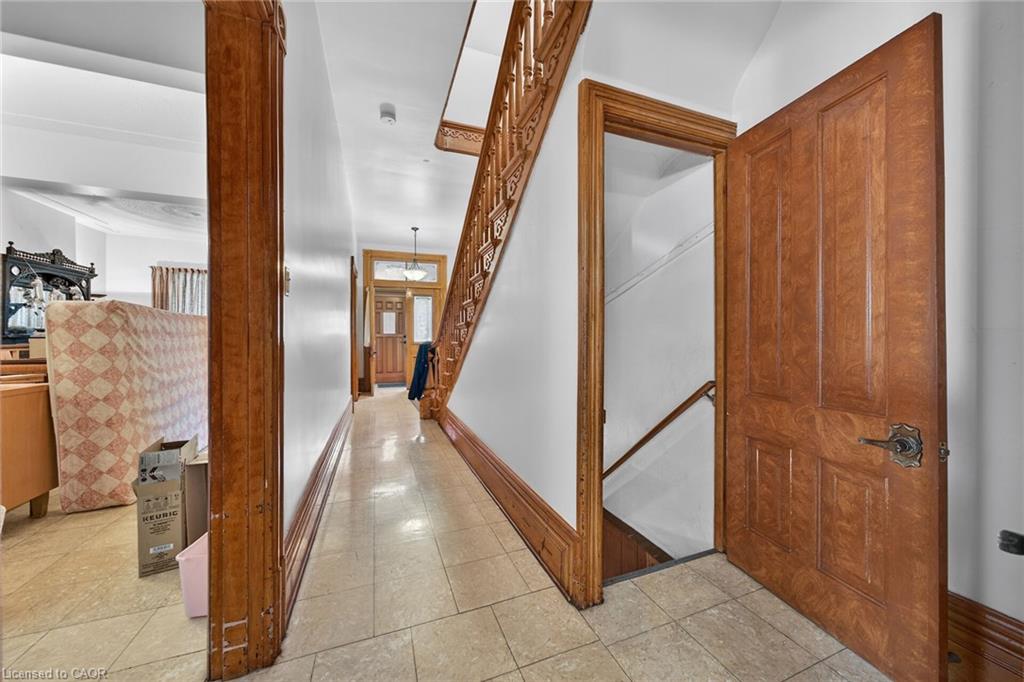 16 Mulberry Street Property Photo 15