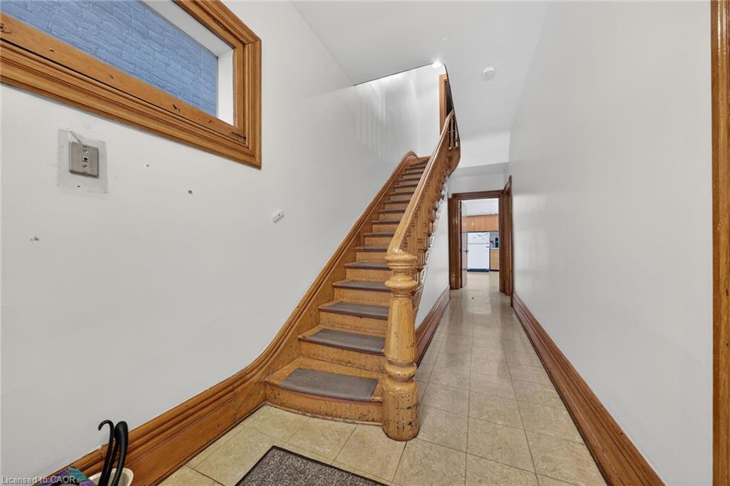 16 Mulberry Street Property Photo 17