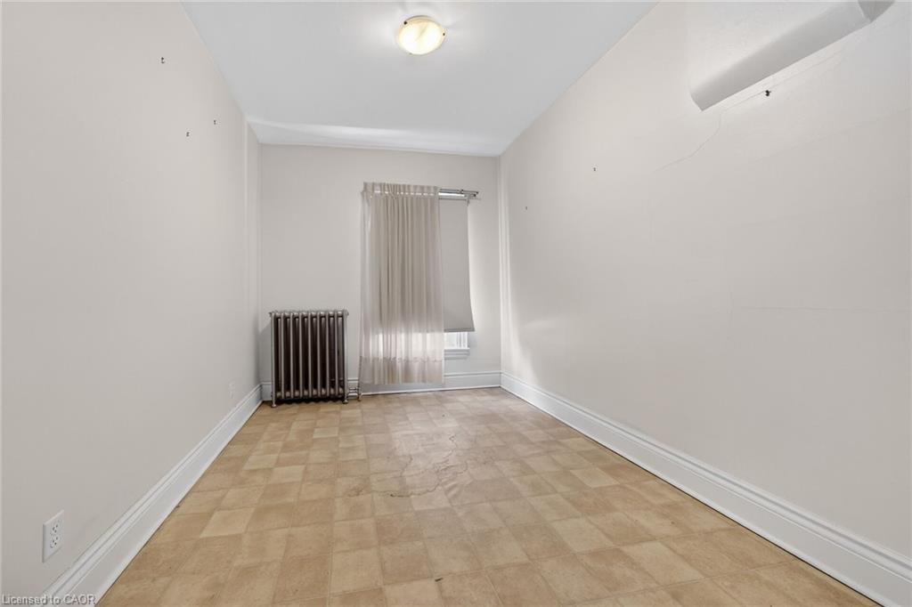 16 Mulberry Street Property Photo 29