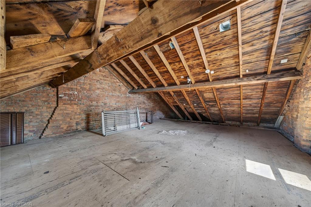16 Mulberry Street Property Photo 35
