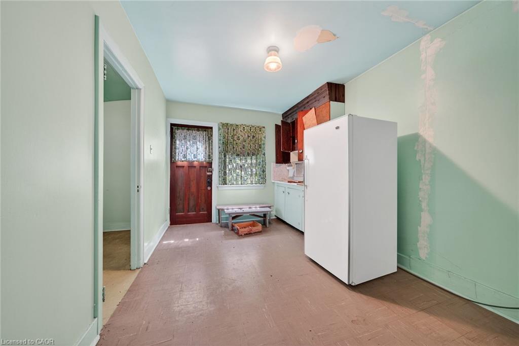 16 Mulberry Street Property Photo 38